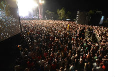Na Petrovaradinu 34.000 ljudi Na Petrovaradinu 34.000 ljudi