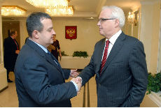 Potrebna pomoć velikih Potrebna pomoć velikih