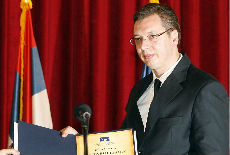 Vučić:nećemo klimoglavca Vučić:nećemo klimoglavca