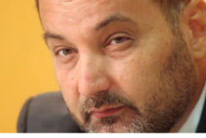 Predlog zakona krši ustav Predlog zakona krši ustav