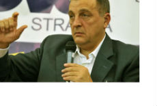 Živković tuži Tadića Živković tuži Tadića