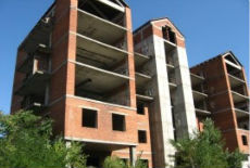 "Šuplja" zgrada u Ljermontovoj "Šuplja" zgrada u Ljermontovoj